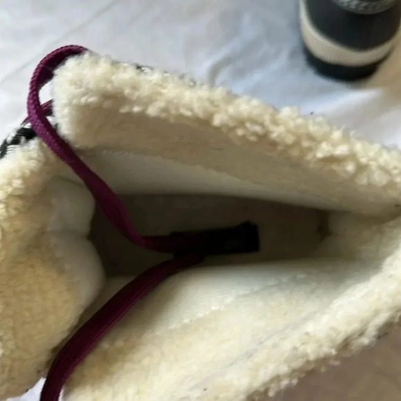 KHOMBU Telluride Houndstooth Thermolite Snow Boot size 6 NEW - Picture 7 of 7